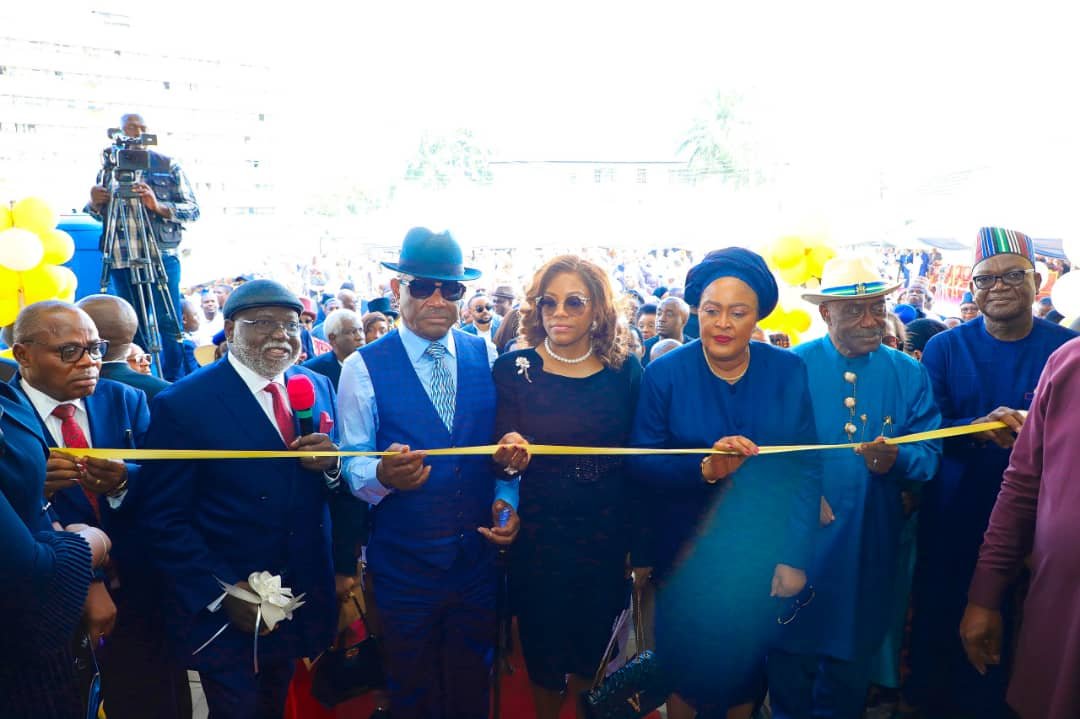 L-R: Rivers State Chief Judge, Hon. Justice Simeon Amadi; Hon. Justice Olukayode Ariwoola, Chief Justice of Nigeria; Rivers State governor, Nyesom Ezenwo Wike, his wife, Hon. Justice Eberechi Suzzette Nyesom-Wike; Justice Mary Odili, JSC (rtd), her husband, former Rivers State governor, Dr. Peter Odili and Benue State governor, Dr Samuel Ortom at the inauguration of the Justice Mary Odili Judicial Institute in Port Harcourt on Friday.