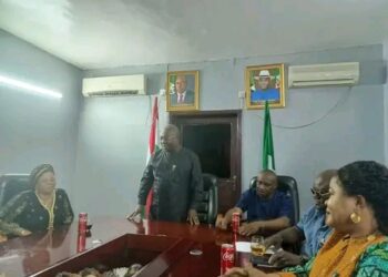 AMBASSADOR DESMOND AKAWOR CELEBRATES THE VICTORY OF RIVERS STATE PDP AT THE COURT