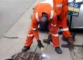 PH: Mayor Warns Manhole Cover Thieves to Leave PH