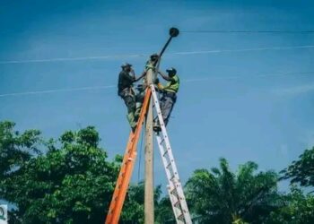 ASALGA COUNCIL BOSS BEGINS ELECTRIFICATION OF ANGULAMA, OMEKWE-TARIAMA COMMUNITIES