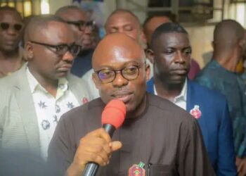 GOV. FUBARA VISITS AKPAJO HEALTH CENTRE, PROMISES TO ENHANCE ITS OPERATIONS