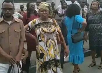 Christmas Bonus: Teachers Stage Protest Over Non-payment
