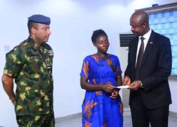 Gov. Fubara Presents N20 Million Cheque to Widow of Late Air Force Personnel