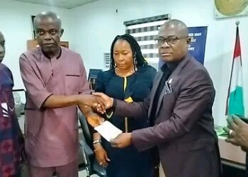 Oyigbo Council Chairman Donates N5M to Victims of Timber Market Inferno