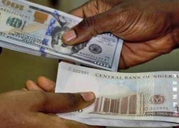 Naira Retreats to 1,400/$, Faces Demand Pressure