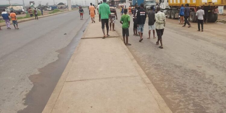 Killing of Soldiers: Army Block PH-Aba Expressway
