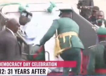 Breaking: Tinubu Slips While Boarding Parade Vehicle at Eagle Square