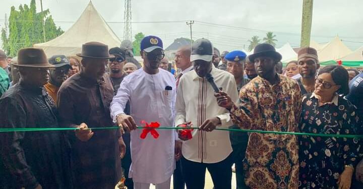 Anyanwu Inaugurates First Local Government Project in Umuechem Community, Etche