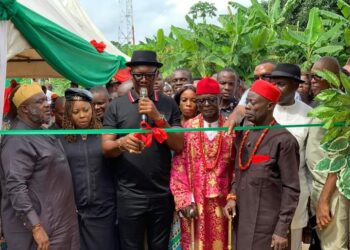 Dr. Obinna Anyanwu Commissions New Market in Ogida, Etche