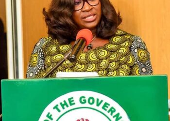 RIVERS FIRST LADY PRESENTS N10M CHEQUES TO 20 WOMEN FARMERS