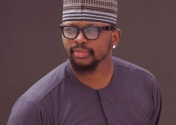 Nigerian Artist Breaks Guinness World Record For Largest Drawing