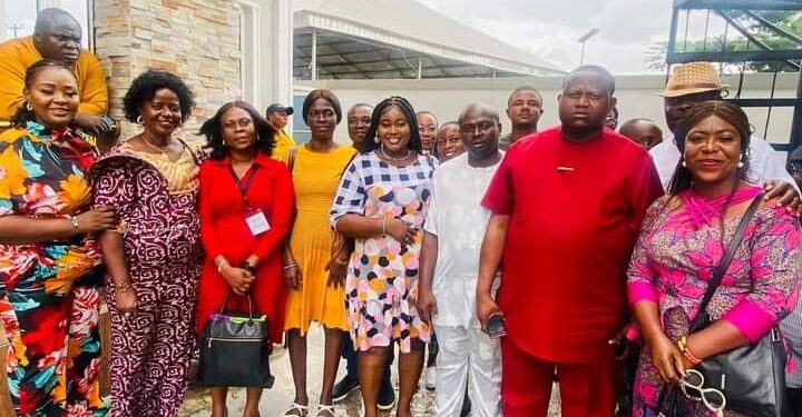 Ihunwo Donates Bus To Nigeria Union of Teachers