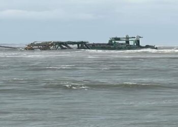NIGERIAN NAVY RESCUES 59 PERSONS FROM DROWNING IN TURBULENT WATERS BUT LOSE ONE OFFICER
