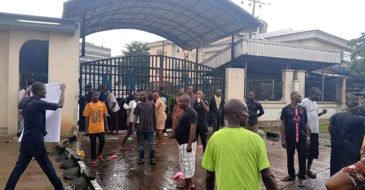 Akwa Ibom Community Picket Petroleum Regulations Commission Over Son’s Death
