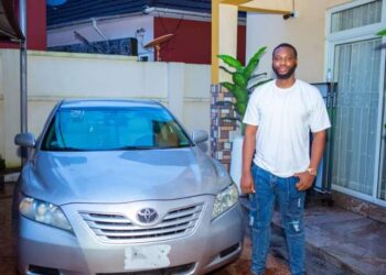 Factional Rivers Speaker Presents Car to Aide