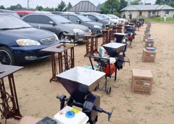 Andoni CTC Chairman Presents, Cash, Cars, Foodstuff to Andoni People
