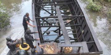 Again, Navy Discovers, Deactivates illegal Oil Site in Rivers Community