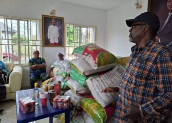 Rivers Commissioner Donates Food Items To Vulnerable People in Isiokpo
