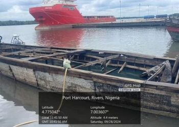 Navy Impounds Wooden Boat With illegally Refined PMS in Port Harcourt
