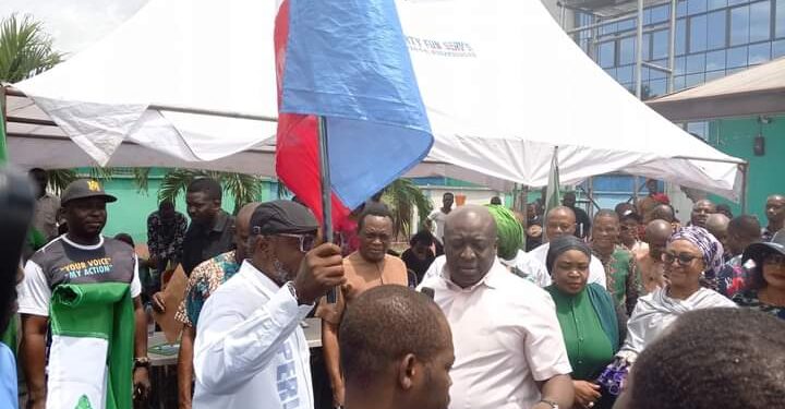 LG Elections: Rivers APC Presents Flags To Chairmanship Candidates