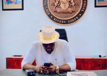 Ezebunwo Resumes Office as Mayor of PHALGA, Swears in Deputy, Councillors