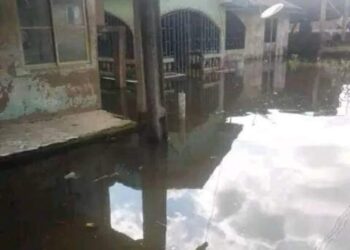 Flood Sacks Communities in Rivers