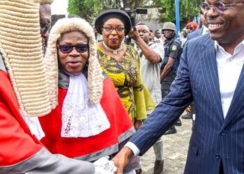 Gov. Fubara Presents Cars To Magistrates