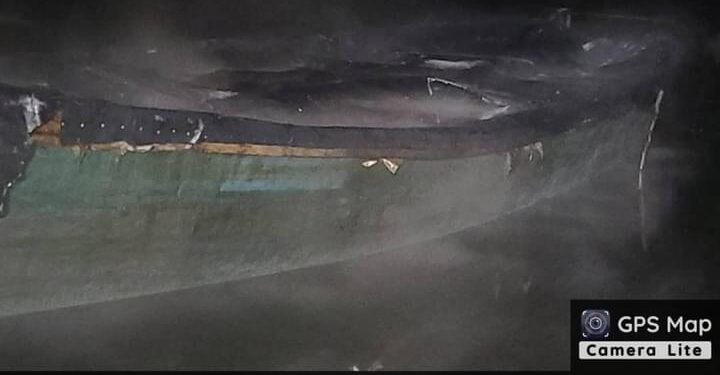 Navy Impounds Wooden Boats With illegally Refined AGO in Rivers Communities