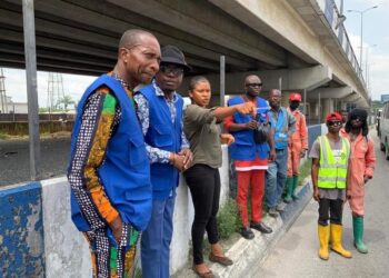 RIWAMA Embarks on Operation Clean Under Flyovers in Rivers State