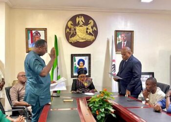 BONNY LG CHAIRMAN SWEARS-IN SECRETARY OF COUNCIL, KEY AIDES