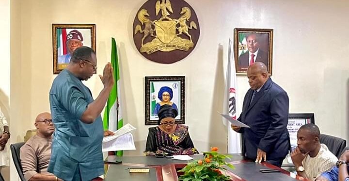 BONNY LG CHAIRMAN SWEARS-IN SECRETARY OF COUNCIL, KEY AIDES