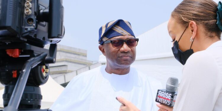 Otedola Donates N3.7B to Nigerian University