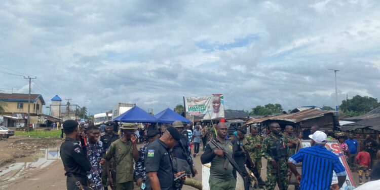 Ohaji/Egbema Youths Protest Bad Roads in Imo State, Restrict Movement