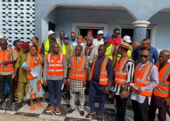 RSG Flood Committee Presents Relief Materials To Victims in Oyigbo