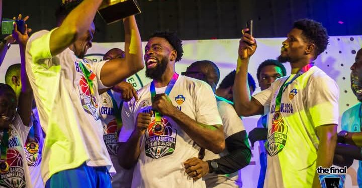 Rivers Sports Commissioner Gifts Rivers Hoopers N10M For Winning Basketball League