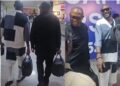 2Baba Meets Peter Obi At Airport, Helps Him Carry His Luggage