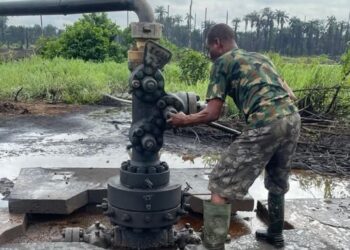 Nigerian Navy Shuts Down Oil Theft, Illegal Refineries in Rivers State