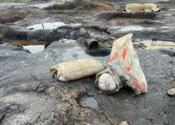 Navy Shuts Down Five Illegal Refineries in Rivers State