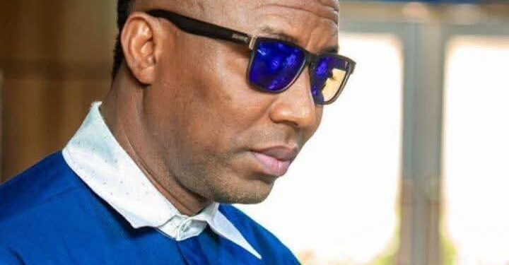 Sowore Accuses Police Cameraman of Stealing Ray-Ban AI Glasses During Protest at Force Headquarters
