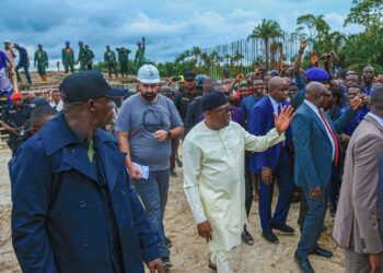 Fubara Frowns at Slow Pace of Ndele–Omofo–Egamini–Agba-Ndele Road Project, Hints at Contract Review