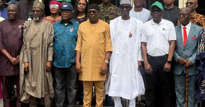 Governor Fubara Receives National Security Adviser, Minister for Works in Port Harcourt