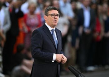 BREAKING: Andy Burnham Takes Office as UK Prime Minister, Succeeds Starmer